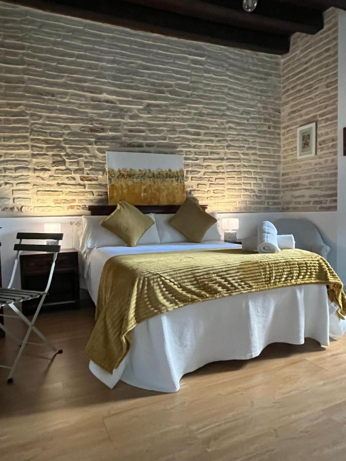 Clarisas Suites Carmona  Bagian luar foto