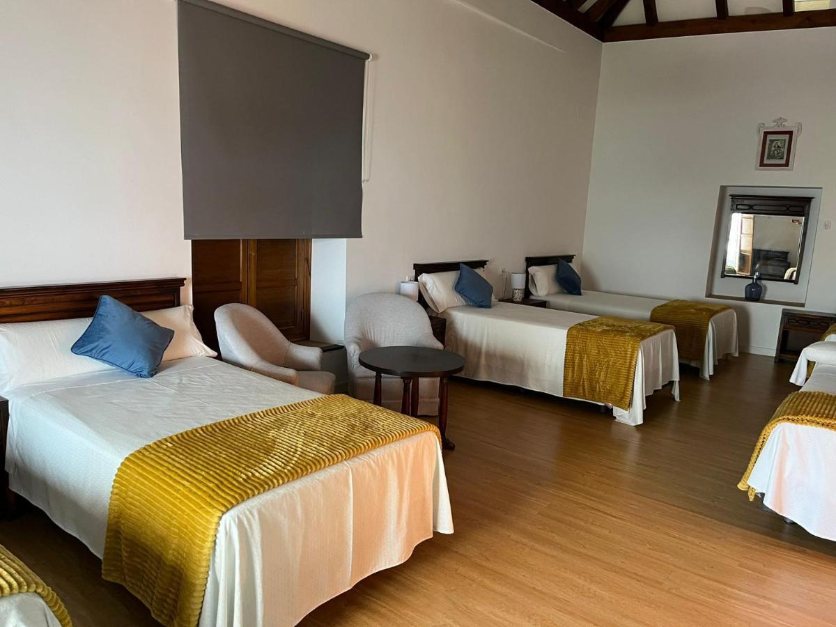 Clarisas Suites Carmona  Bagian luar foto