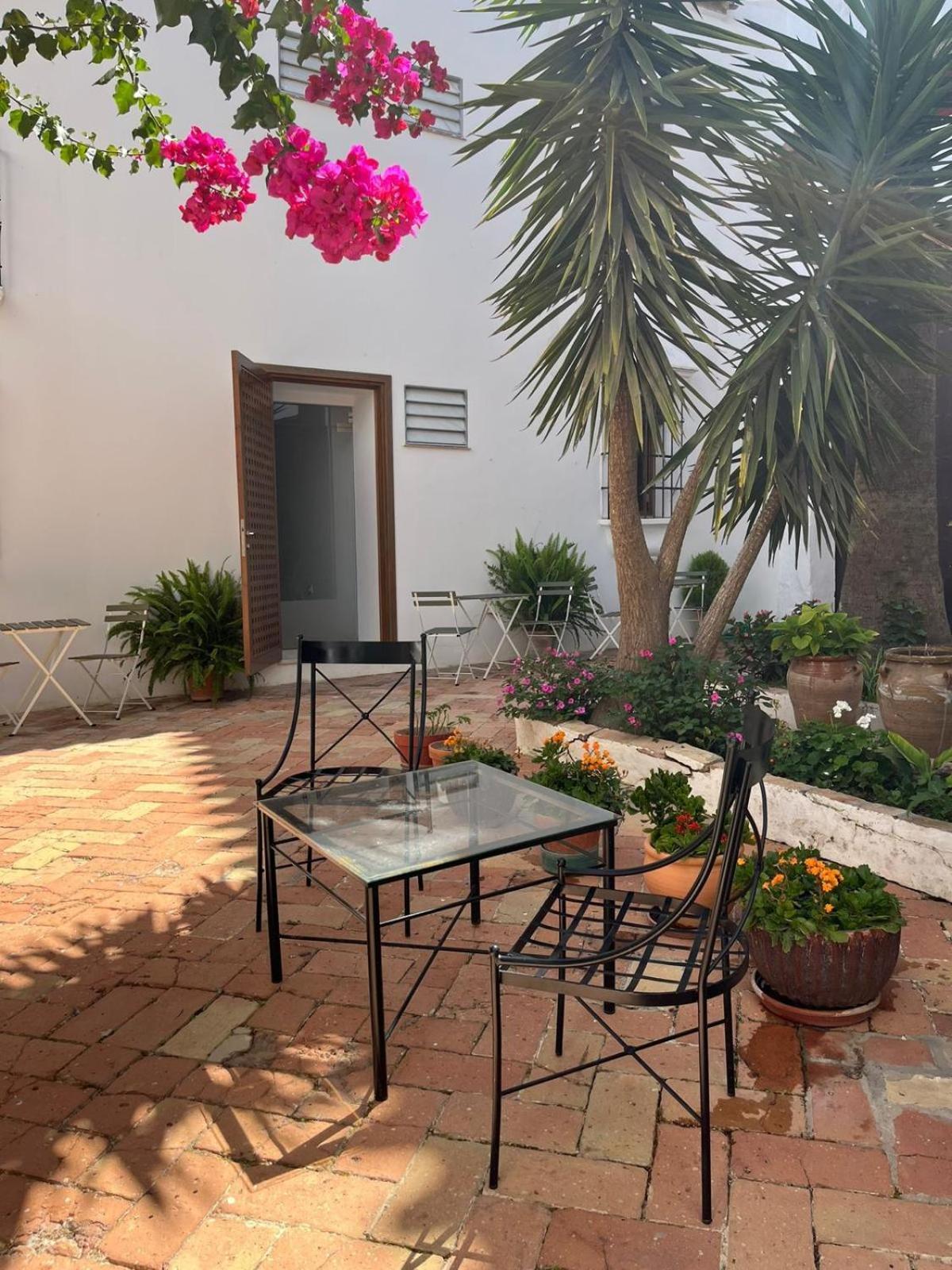 Clarisas Suites Carmona  Bagian luar foto