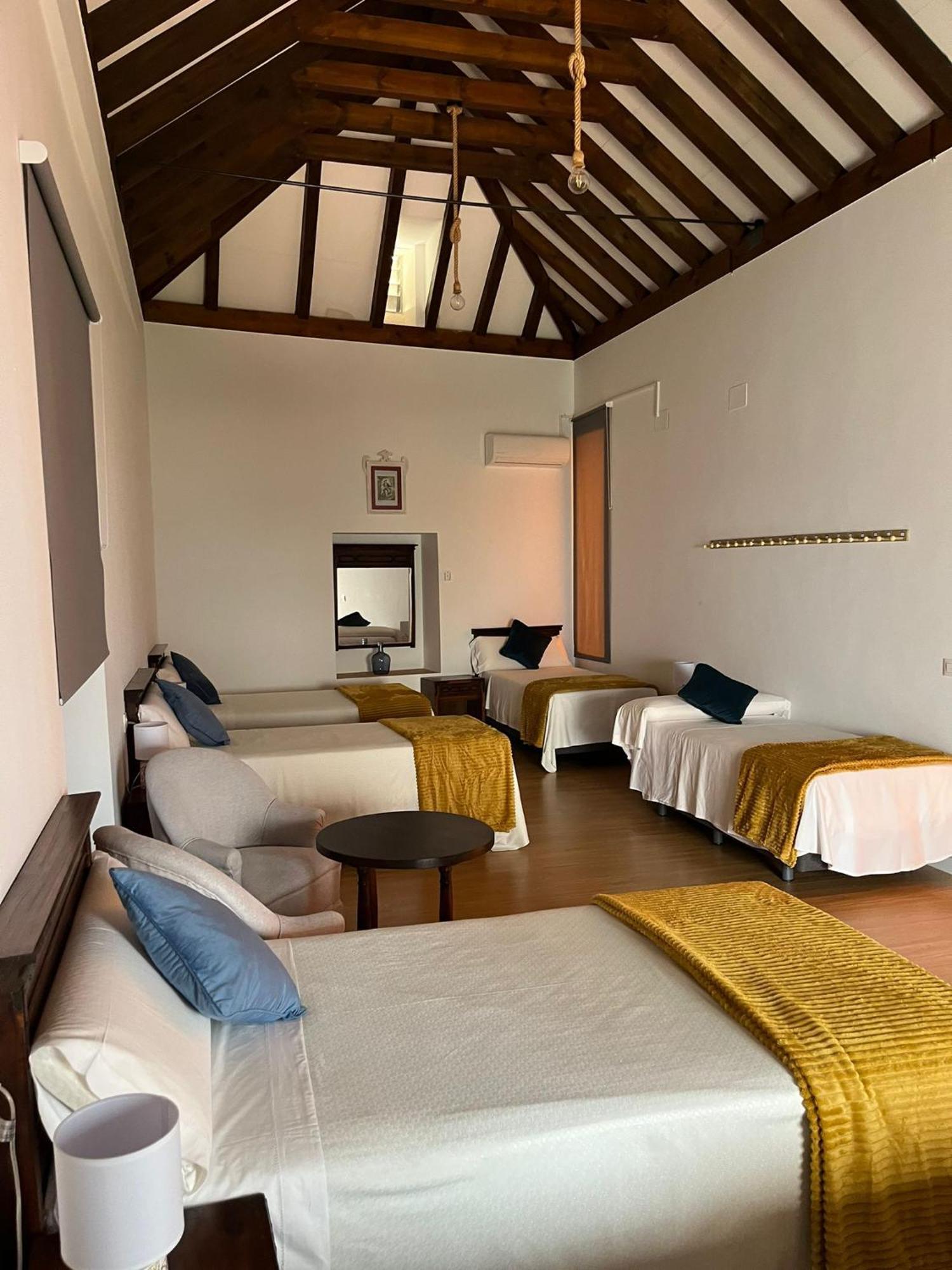 Clarisas Suites Carmona  Bagian luar foto