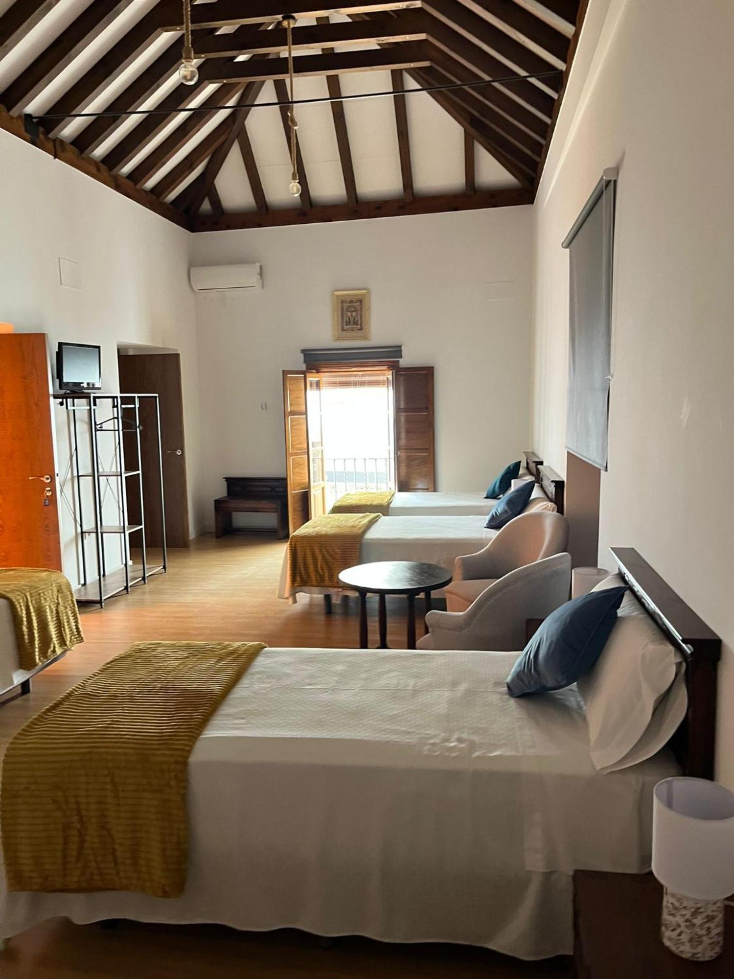 Clarisas Suites Carmona  Bagian luar foto
