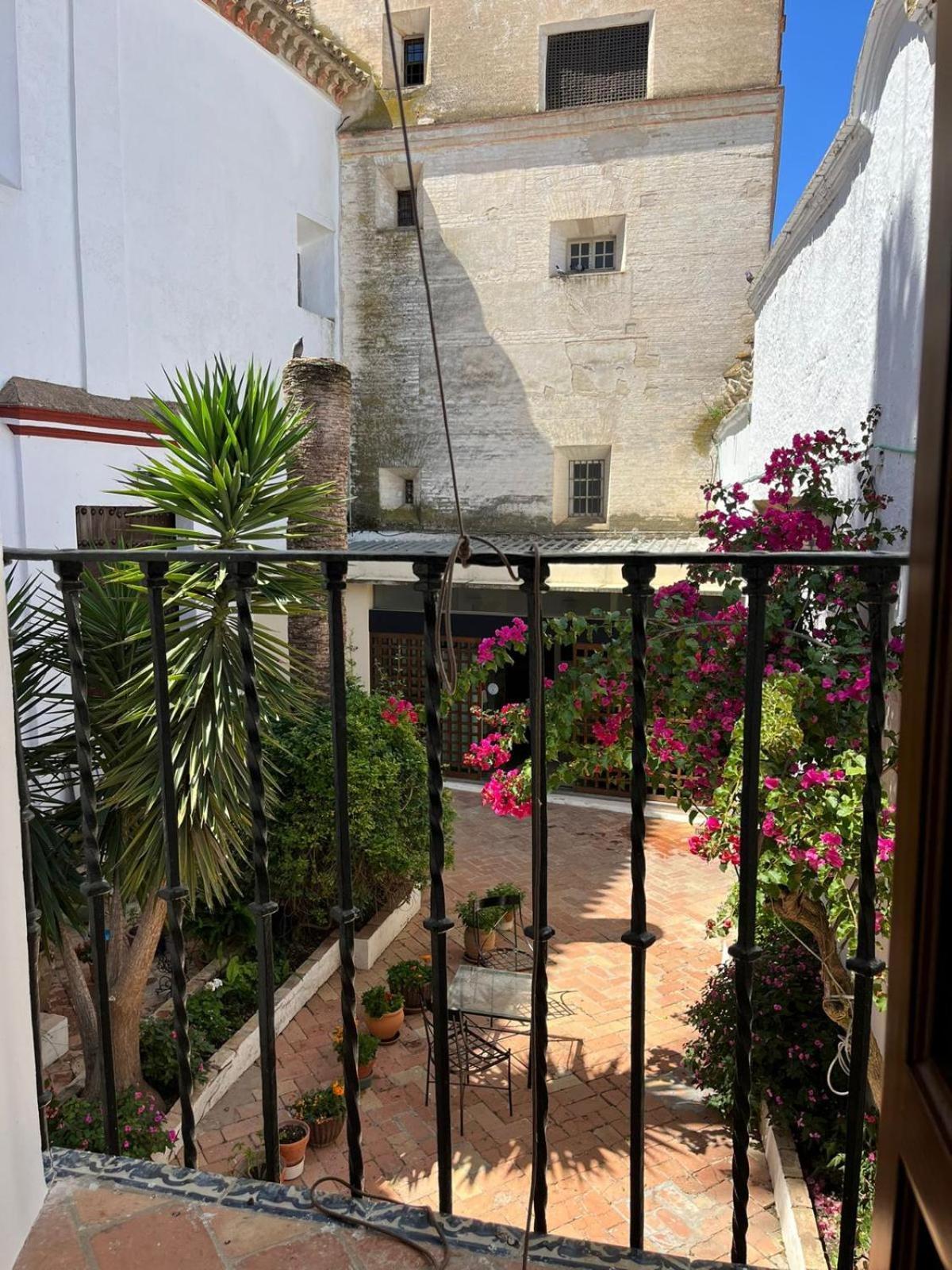Clarisas Suites Carmona  Bagian luar foto